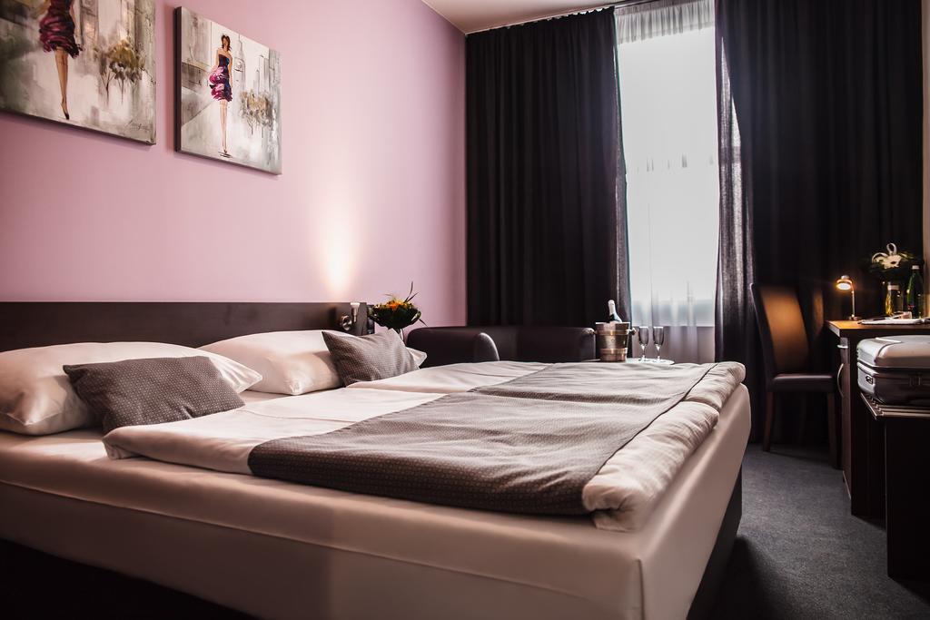 Interhotel Zlín Exterior foto